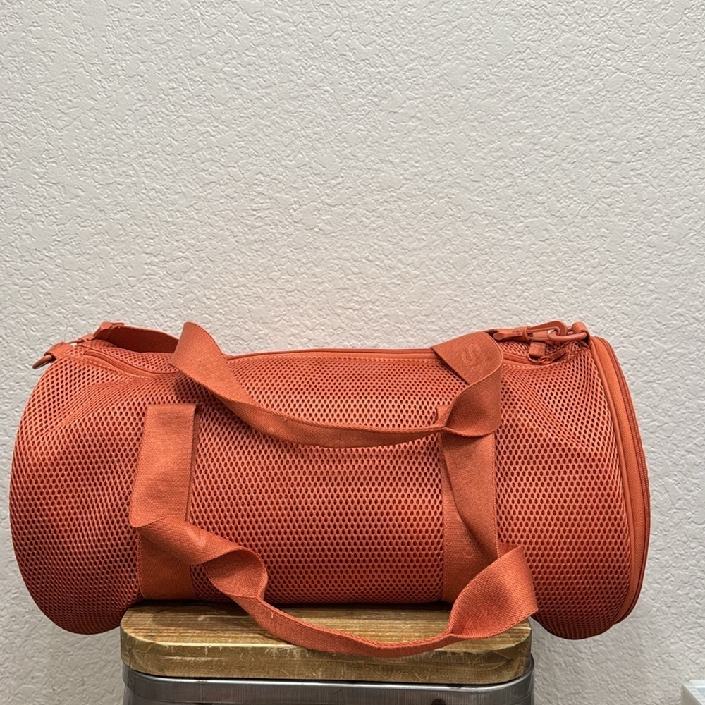 Victoria’s Secret VSX Duffle Tote Bag - Picture 6 of 9